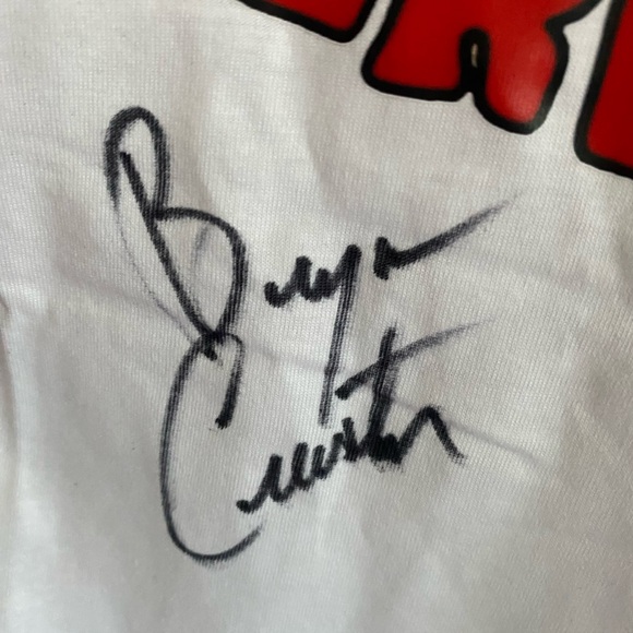 Los Pollos Hermanos Shirt Signed by Bryan Cranston Aaron Paul Giancarlo Esposito - Picture 3 of 6